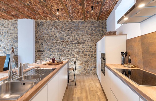 Doische House | Spacious holiday home in Doische with private pool