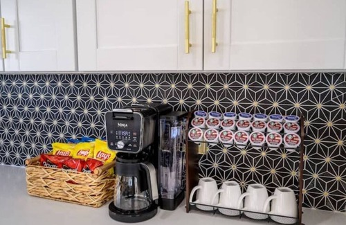 Bay Park House | Spacious home central to beaches & attractions