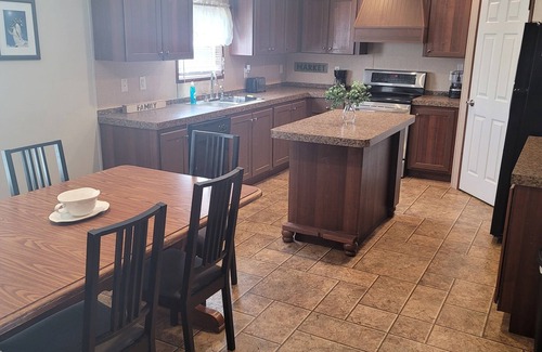 Lake Charles House | Spacious home on dead end culdesac in quiet country community