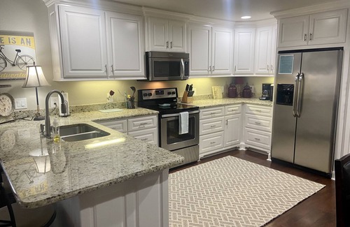 Lakeland House | Spacious Home on Lake Hamilton with Covered Boatdock/3 Kayaks