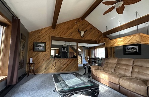 Delta Junction House | Spacious home on a private drive close to town. Warm cozy home away from home.