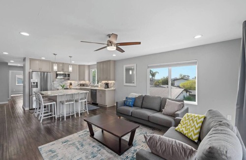 Bay Park House | Spacious Home Perfect for Work or Vacation