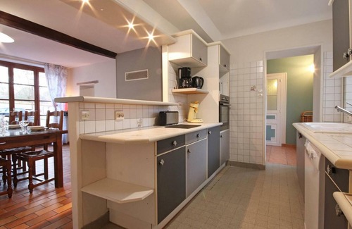 La Mesniere Cottage | Spacious House in Perche with Billiards and Pets Allowed