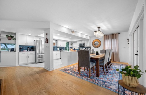 On Top of The World House | Spacious Lakefront pool retreat in Clearwater - 20 min to beaches