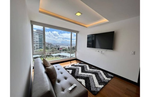 Quito Apartment | Spacious LUXURY SUITE in a safe and central area