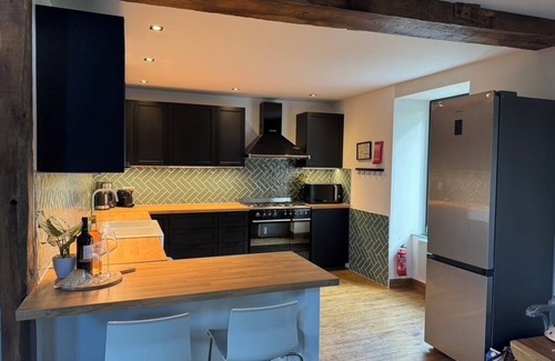 Saint-James House | Spacious luxury Watermill |14-20 pers | Mont St Michel | forest | child friendly