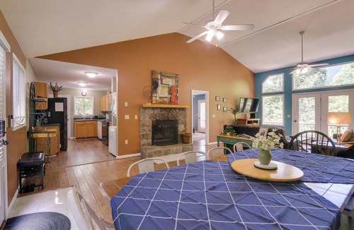 Massanutten House | Spacious McGaheysville Home: Hot Tub & Pool Table!