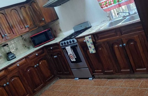 La Penita de Jaltemba House | Spacious 6-bedroom house in beautiful La Peñita de Jaltemba with WiFi, AC