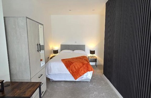Blackburn Apartment | Spacious New Studio in Blackburn Town Centre