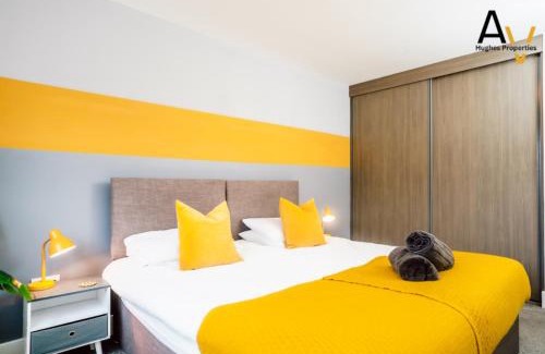 Central Milton Keynes Apartment | Spacious One-Bedroom Apartment - Free Wi-Fi, Parking, Ideal for Business or leisure Stays By AV Hughes Properties