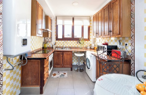Albaicin Apartment | Spacious Penthouse 16th Century 1830sq.ft Panoramic Alhambra Views & Terrace