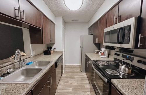 South Side Apartment | Spacious Poolside Oasis with Easy Access & Parking