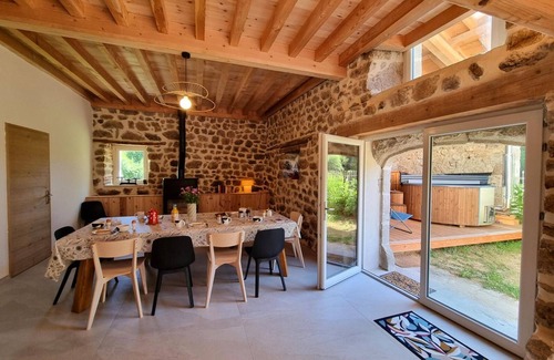 Usson-en-Forez Cottage | Spacious rental with hot tub and Wifi in Usson-en-Forez