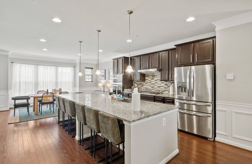Hanover House | Spacious Retreat 3-Level Luxury Townhome Minutes From BWI + Casino