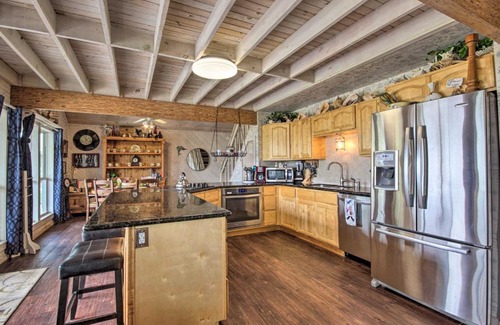 Crystal Beach House | Spacious Sooner Star Beach House Steps to Beach!