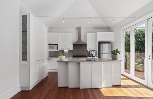 South Melbourne House | Spacious, Stylish Home in Amazing Albert Park Location