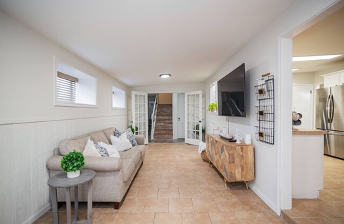 Port O Connor House | Spacious Vacation Home: Sleeps 16, 1/2 mi to Beach & Boat Ramp - Family Friendly