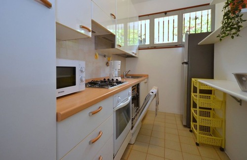 Lignano Riviera Villa | Spacious villa surrounded by lush greenery