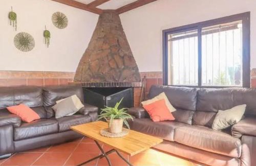 Guillena Villa | Spacious Villa in Guillena with Garden and Private Pool