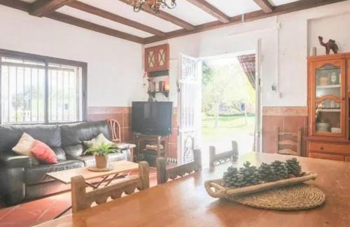 Guillena Villa | Spacious Villa in Guillena with Garden and Private Pool