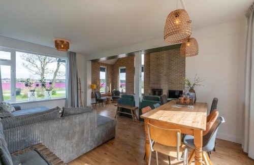 Callantsoog Villa | Spacious Villa with garden