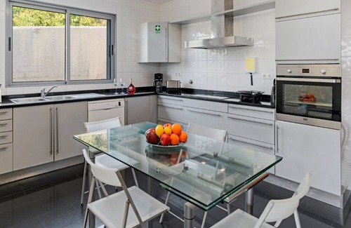 Canico Villa | Spacious Villa With Games Room, Sauna | Sol e Mar