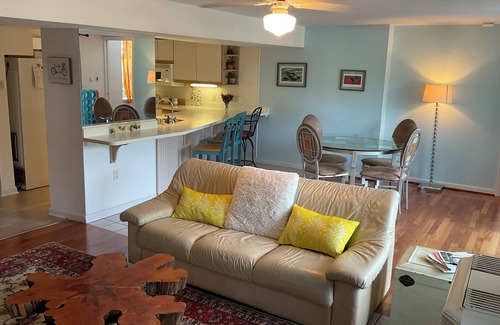 Eastport House | Spacious Waterfront 5-bedroom house in charming Annapolis with Hot Tub