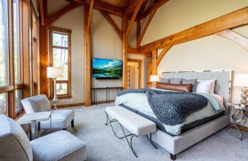 The Highlands House | Spalding's Lodge - Long Term Retreat