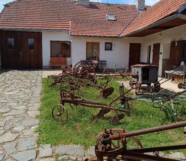 Milesin House | Spaní na seně