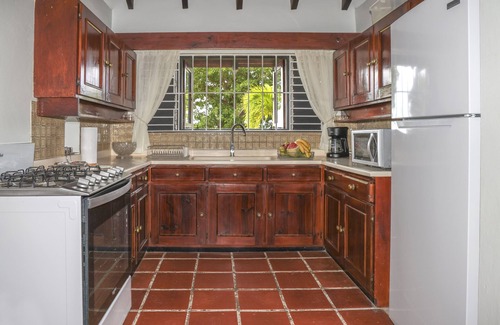 Gate Park Villa | Spanish-style Ocean View Villa Set In Garden - Calypso Court 3 Bedroom Villa by RedAwning