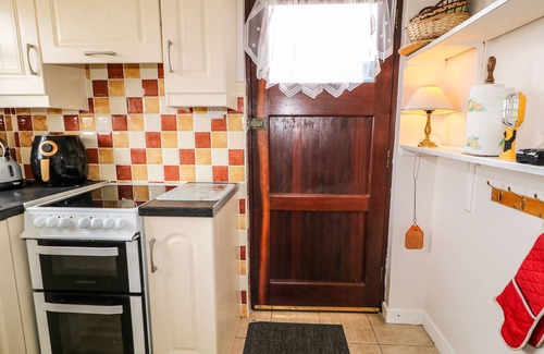 Malin Cottage | SPARKLING WATERS, pet friendly in Ballygorman, County Donegal