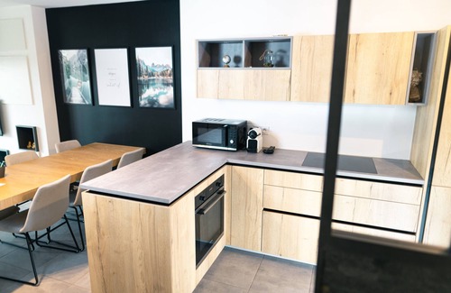 Aix-les-Bains Apartment | Special offer for curists on request I Private parking lot