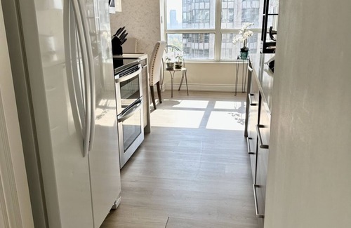Willowdale Apartment | Spectacular 2 Bedroom+Den and 2Bathroom/Free Parking/North York