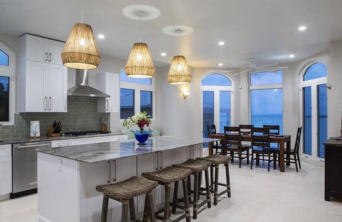 Juba Sound Villa | spectacular and completely restored villa in paradise.
