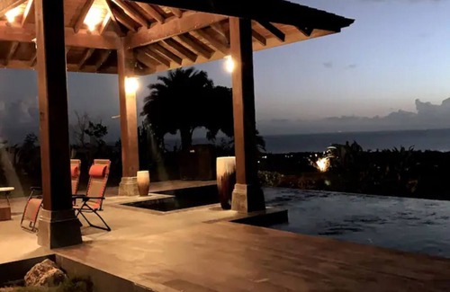 Deanes Villa | Spectacular Balinese villa