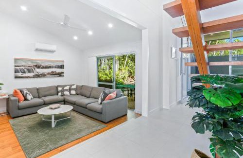 Sunrise Beach House | Spectacular Beachside Living, Sunrise Beach