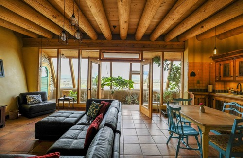 Petaca House | Spectacular Earthship