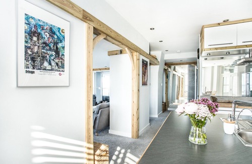 Joppa Apartment | Spectacular ground floor apartment with unbeatable views across the Firth of Forth.