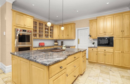 Purchase House | Spectacular Mansion with pool/spa - close to NYC