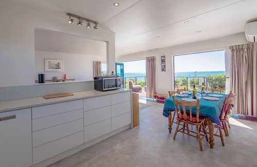Ruby Bay Apartment | Spectacular Ocean View at Ruby Bay. 3 bedrooms, family friendly.