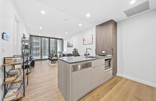 Reid Apartment | Spectacular Parkes 1-Bed with Incredible Amenities