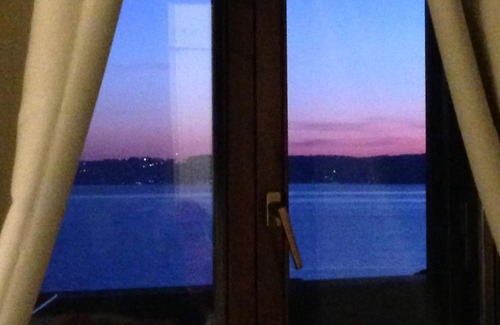 Lake Bracciano Apartment | Spectacular Romantic Lakeview Maison De Charme FREE WIFI