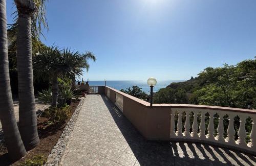 Ricadi Apartment | Spectacular View 10 min Walk from the Sea