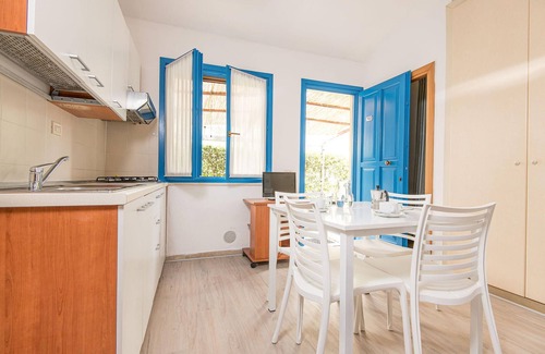 Piombino House | Spend a magical vacation in the apartment with pool access.