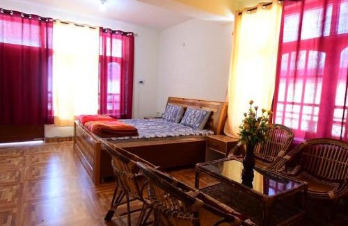 Marango Rangarik House | Spitihome homestay