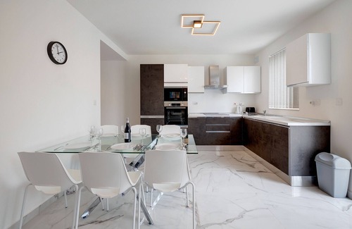 Swieqi Apartment | Splendid 2BR Apartment in Central St Julian's