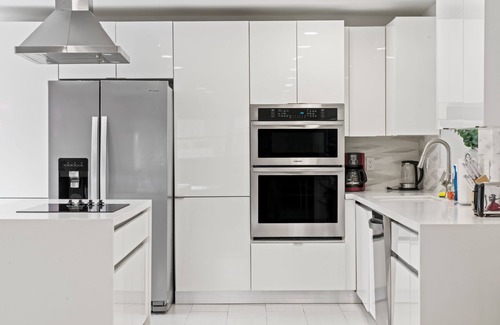 Imperial Point Villa | ★ Splendid 3BD/2BA Villa with Private Pool & BBQ