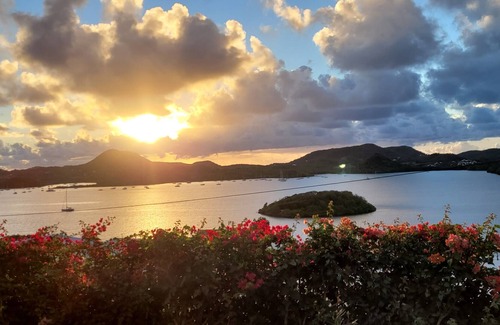 Le Marin Villa | Splendid villa with sea view from the sailor and Club Med infinity pool