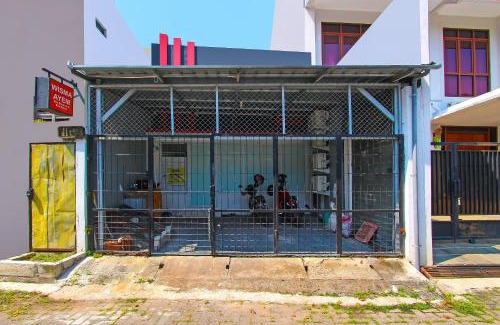 West Semarang Hotel | SPOT ON 92495 Wisma Ayem