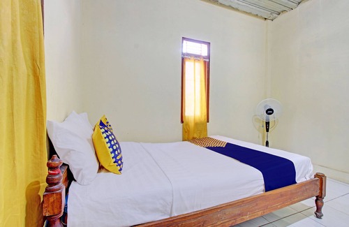Tegal Hotel | SPOT ON 92930 Syifa Guest House Syariah